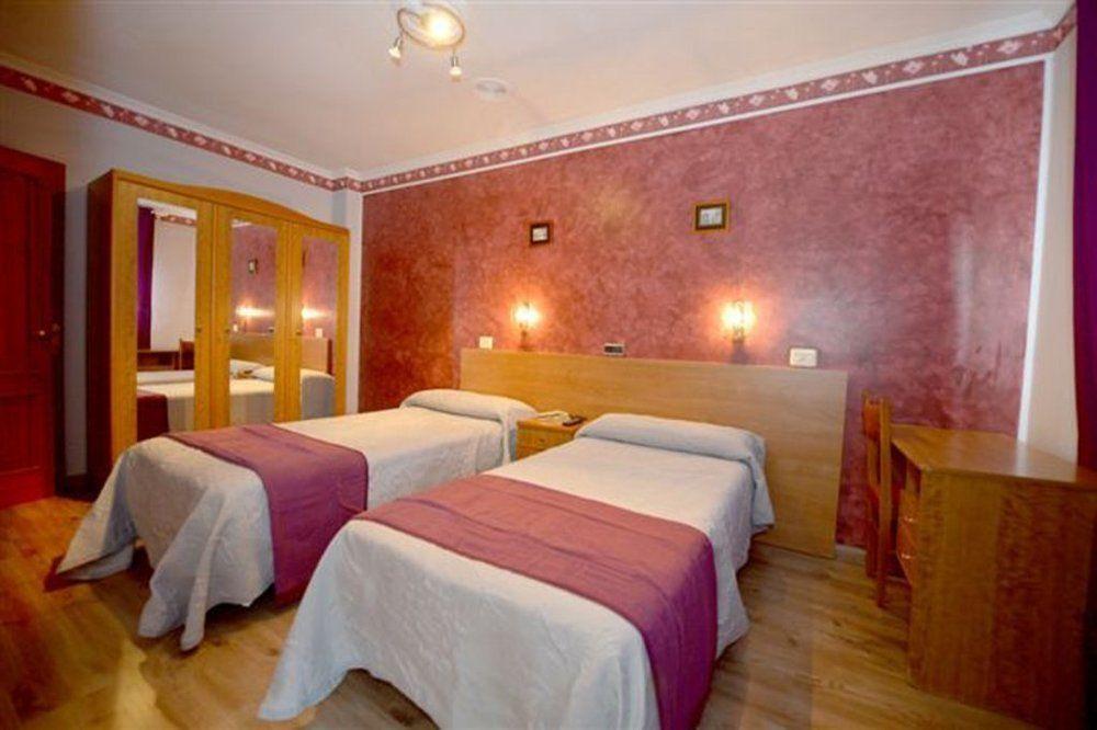 Santa Cruz Hotel Ribadeo Exterior photo